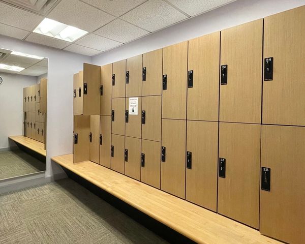 33 Pond Ave 908, Brookline, MA 02445