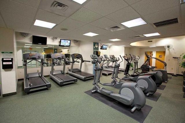 33 Pond Ave 908, Brookline, MA 02445