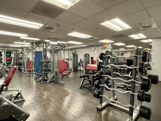 33 Pond Ave 908, Brookline, MA 02445