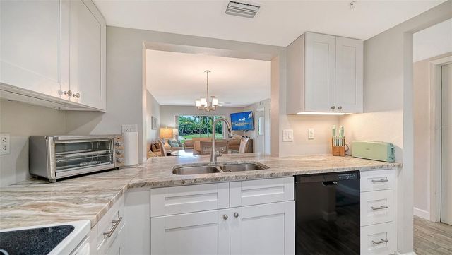 9320 CLUBSIDE CIRCLE 2106, Sarasota, FL 34238