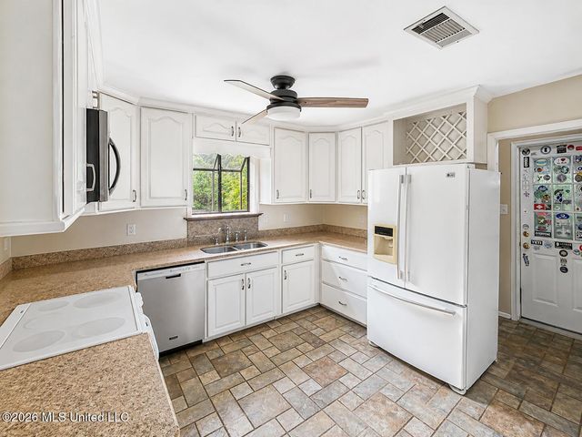 3119 Breezy Hill Lane, Ocean Springs, MS 39564