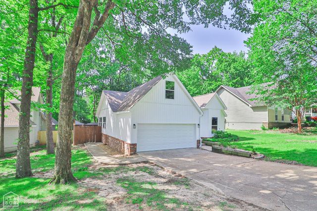 1207 Hunters Run Cove, Jonesboro, AR 72401
