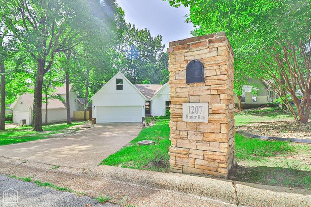 1207 Hunters Run Cove, Jonesboro, AR 72401