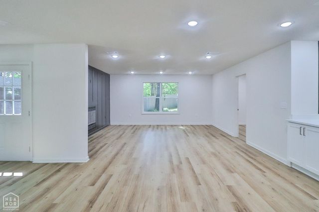1207 Hunters Run Cove, Jonesboro, AR 72401