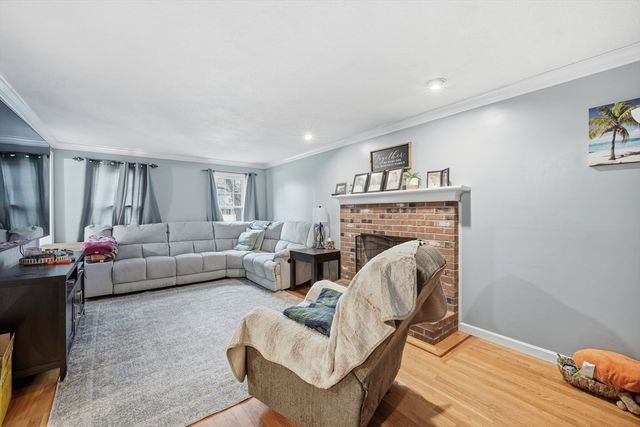 1173 E Mountain Rd, Westfield, MA 01085