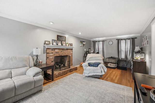 1173 E Mountain Rd, Westfield, MA 01085