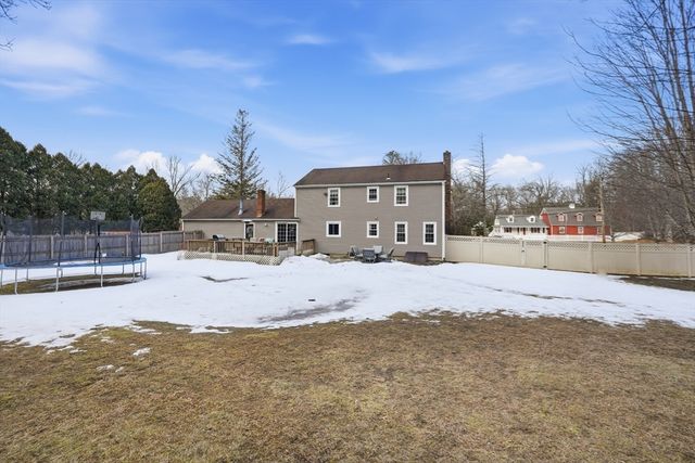 1173 E Mountain Rd, Westfield, MA 01085