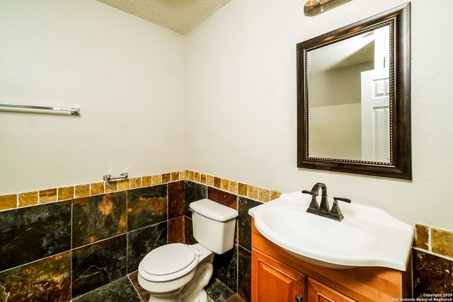 6735 Sunlit Pass Drive, San Antonio, TX 78239