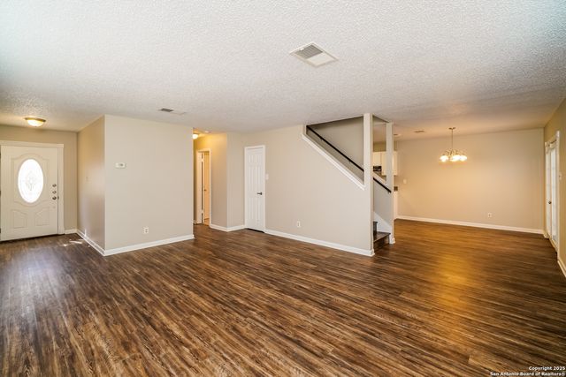 6735 Sunlit Pass Drive, San Antonio, TX 78239