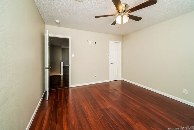 6735 Sunlit Pass Drive, San Antonio, TX 78239