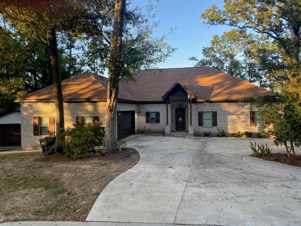 317 Holiday Dr South, Abbeville, AL 36310