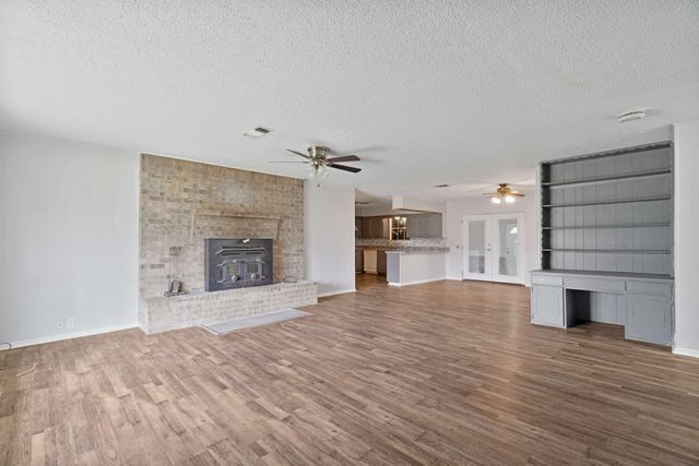 120 N Douglas Street, Bogata, TX 75417