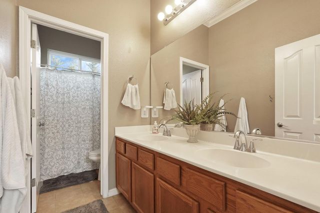 602 S Highland Ave, Ripon, CA 95366