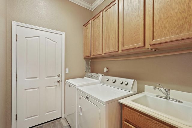 602 S Highland Ave, Ripon, CA 95366