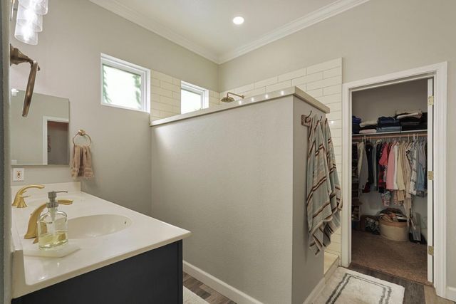 602 S Highland Ave, Ripon, CA 95366