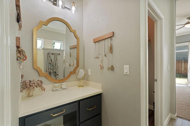 602 S Highland Ave, Ripon, CA 95366