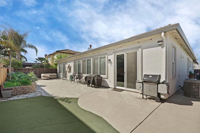 602 S Highland Ave, Ripon, CA 95366