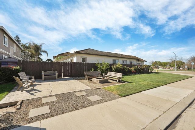 602 S Highland Ave, Ripon, CA 95366