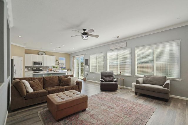 602 S Highland Ave, Ripon, CA 95366