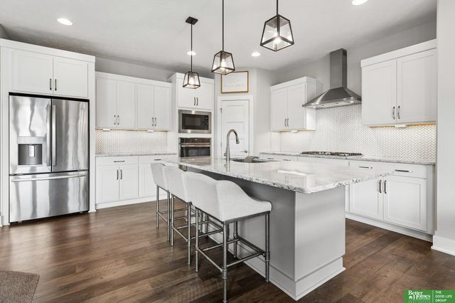 2513 N 186th Street, Elkhorn, NE 68022