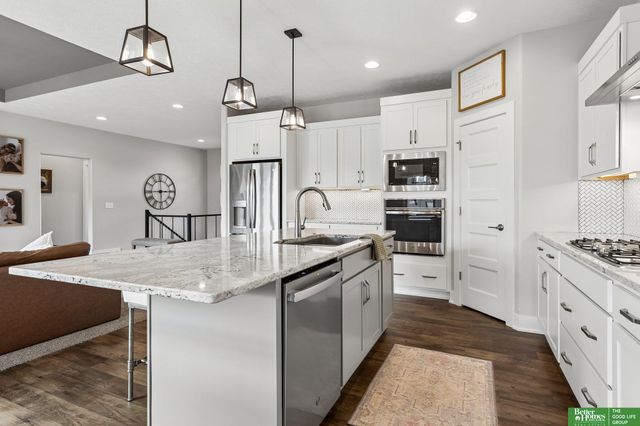 2513 N 186th Street, Elkhorn, NE 68022