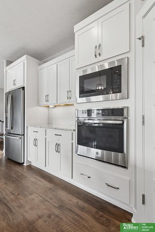 2513 N 186th Street, Elkhorn, NE 68022