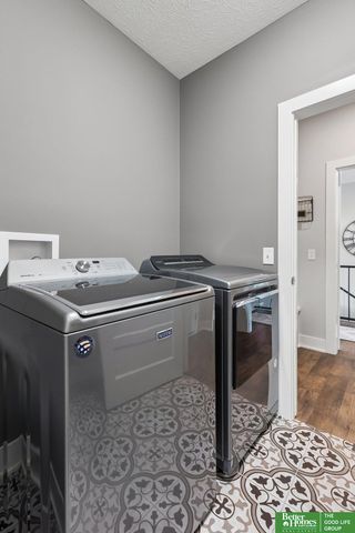 2513 N 186th Street, Elkhorn, NE 68022