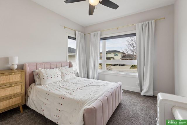 2513 N 186th Street, Elkhorn, NE 68022