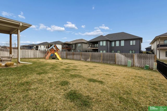 2513 N 186th Street, Elkhorn, NE 68022