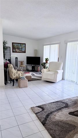 9794 N Belfort Circle 202, Tamarac, FL 33321