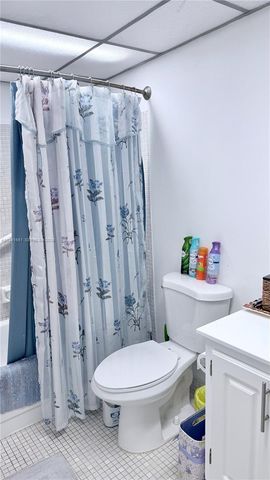 9794 N Belfort Circle 202, Tamarac, FL 33321