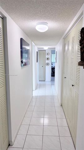 9794 N Belfort Circle 202, Tamarac, FL 33321