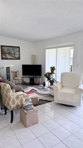 9794 N Belfort Circle 202, Tamarac, FL 33321