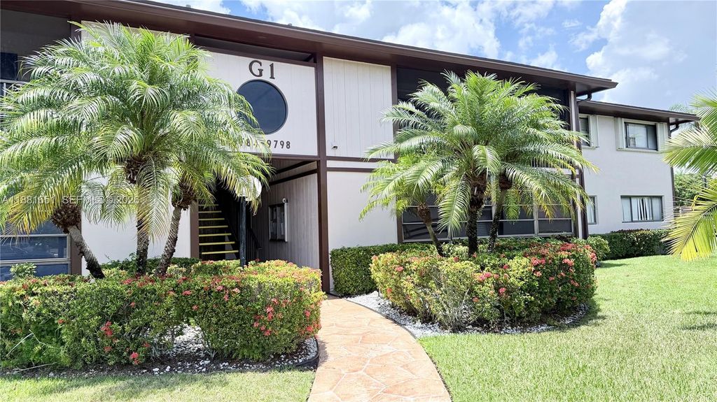 9794 N Belfort Circle 202, Tamarac, FL 33321