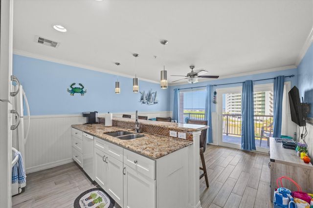 9520 Seawall Blvd 338, Galveston, TX 77554