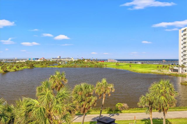 9520 Seawall Blvd 338, Galveston, TX 77554
