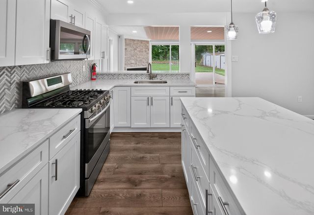 102 RAMBLE RD, Cherry Hill, NJ 08034