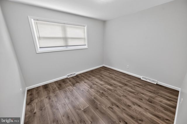 102 RAMBLE RD, Cherry Hill, NJ 08034