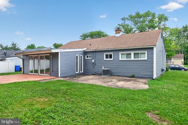 102 RAMBLE RD, Cherry Hill, NJ 08034