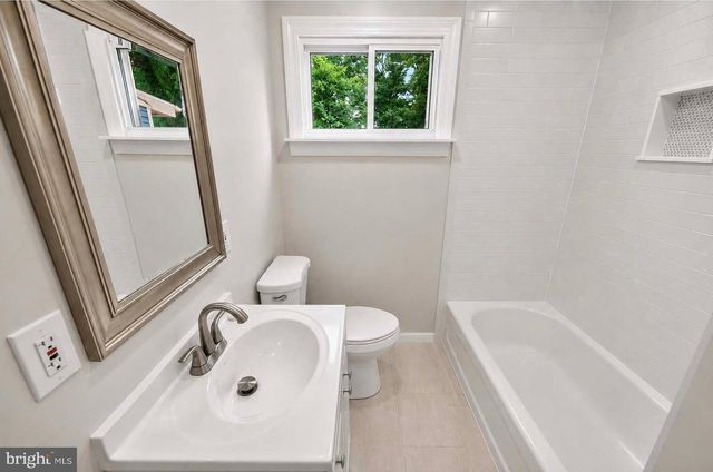102 RAMBLE RD, Cherry Hill, NJ 08034