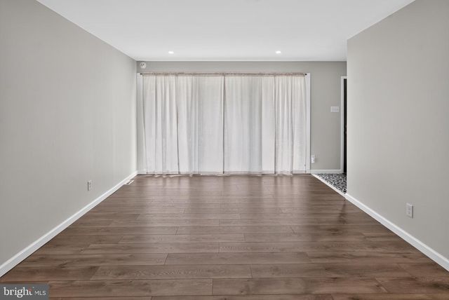 102 RAMBLE RD, Cherry Hill, NJ 08034