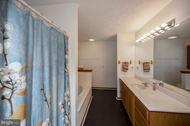 108 WINCHESTER LN, Locust Grove, VA 22508