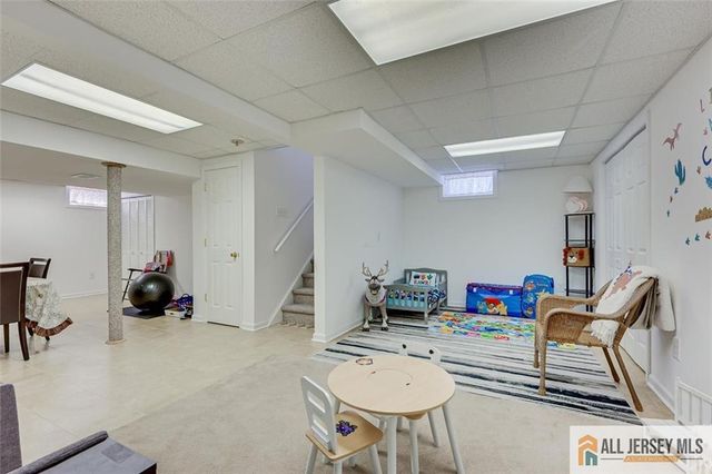 6 Aster Way, South Brunswick, NJ 08810