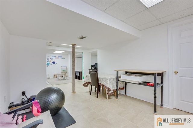 6 Aster Way, South Brunswick, NJ 08810