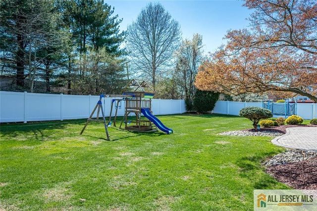 6 Aster Way, South Brunswick, NJ 08810