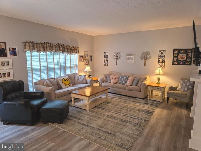 2441 KEMPER RD, Crofton, MD 21114