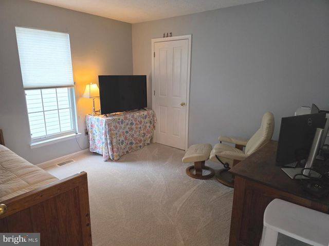 2441 KEMPER RD, Crofton, MD 21114