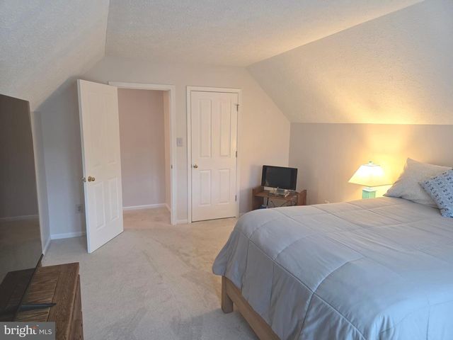 2441 KEMPER RD, Crofton, MD 21114