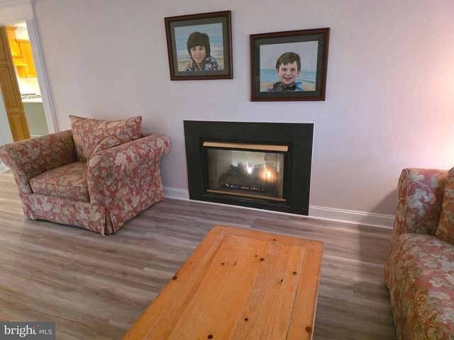 2441 KEMPER RD, Crofton, MD 21114