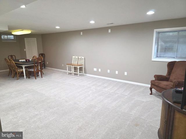 2441 KEMPER RD, Crofton, MD 21114